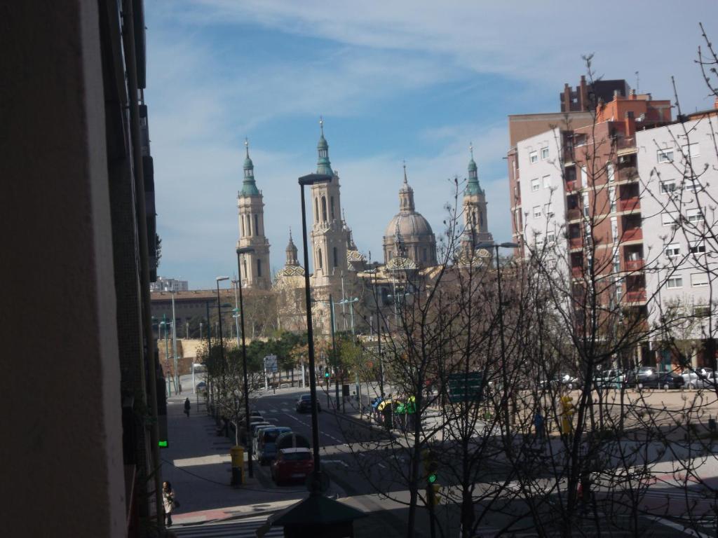 Hostal Cumbre Zaragoza Exterior foto